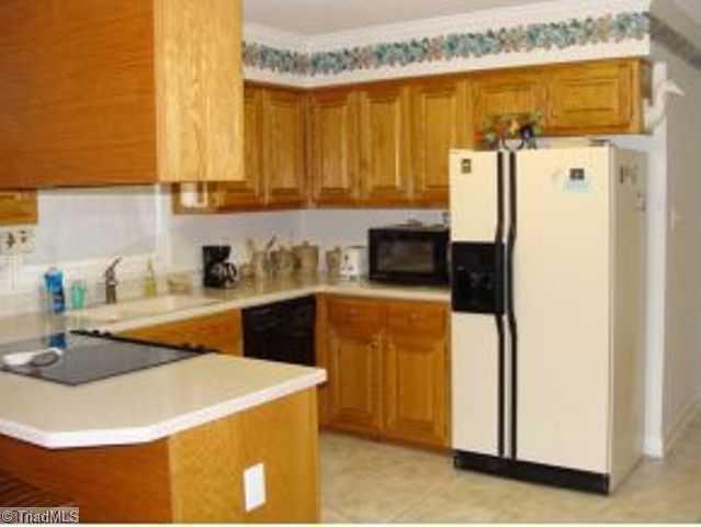 4043 White Level Road Mebane, NC 27302 - Photo 6 of 12 Kitchen.