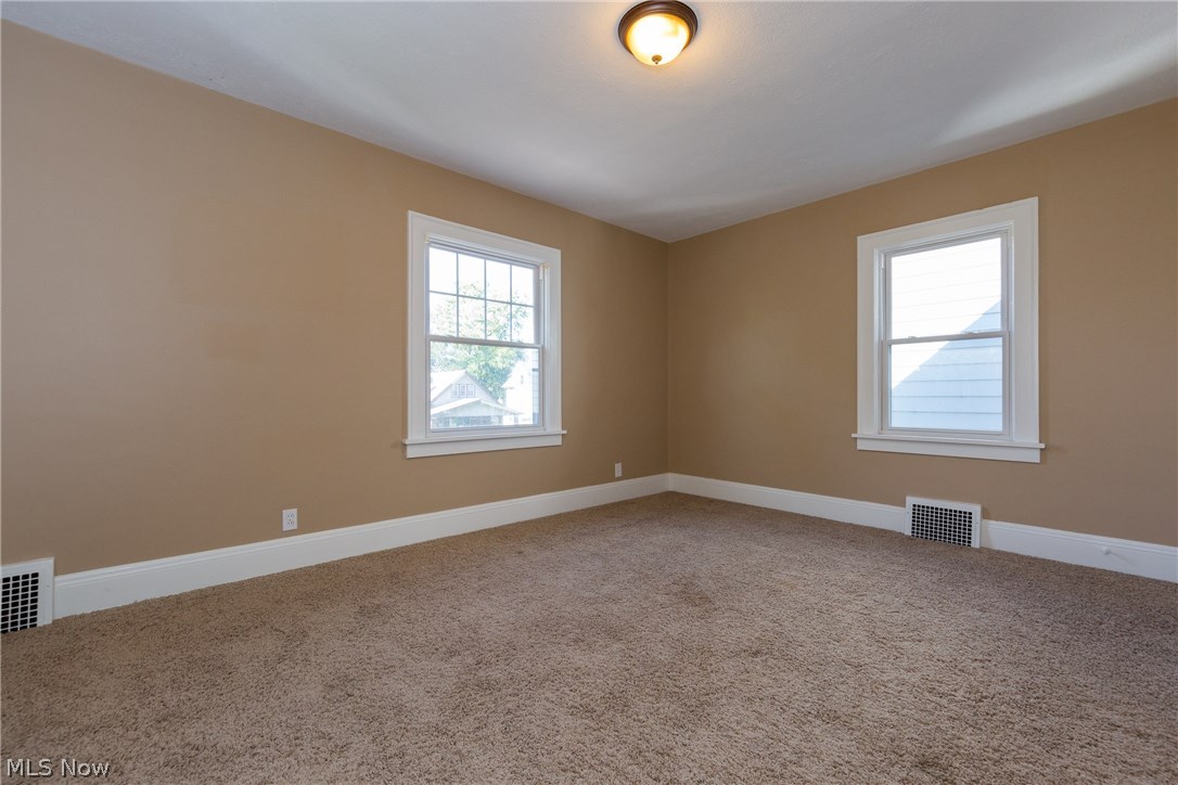 3380 Berkeley Road Cleveland, OH 44118 - Photo 18 of 35