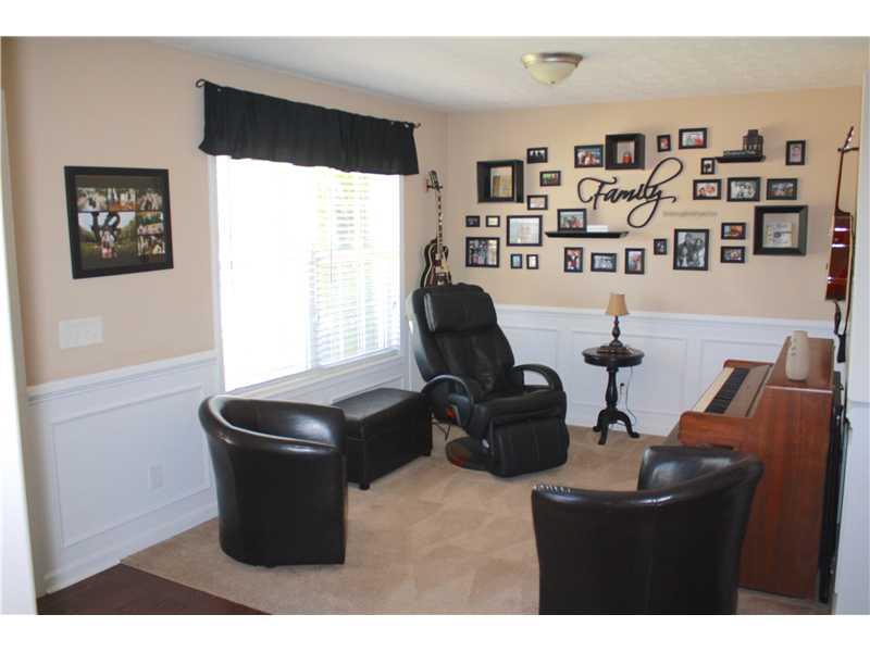 5676 Yorktown Road Plainfield, IN 46168 - Photo 6 of 17 Gallery Image 6