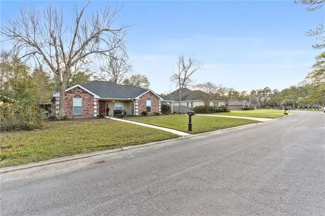 $280,000 | 215 Woodbridge Boulevard, Hammond, LA 70401