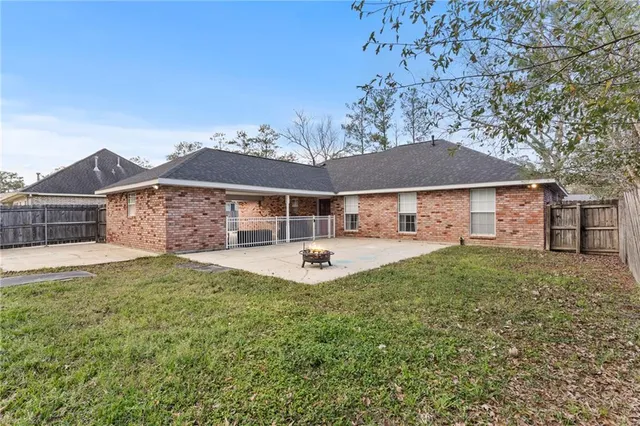 $280,000 | 215 Woodbridge Boulevard, Hammond, LA 70401