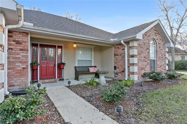 $280,000 | 215 Woodbridge Boulevard, Hammond, LA 70401