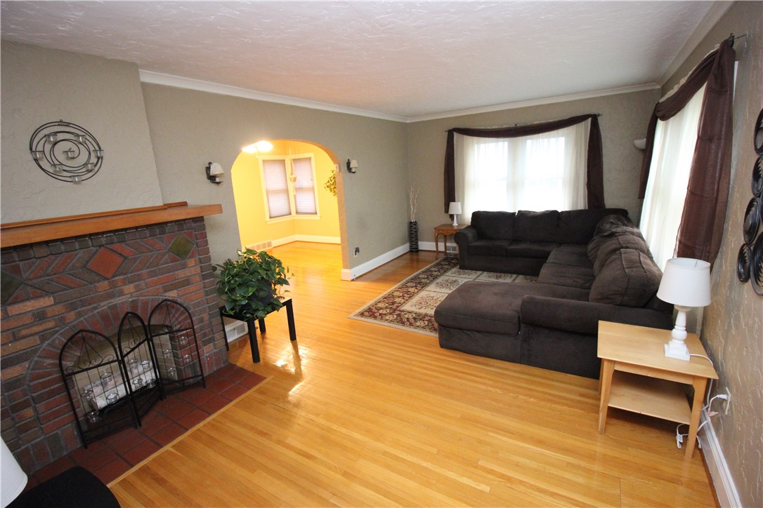 120 Brockley Road Irondequoit, NY 14609 - Photo 3 of 36