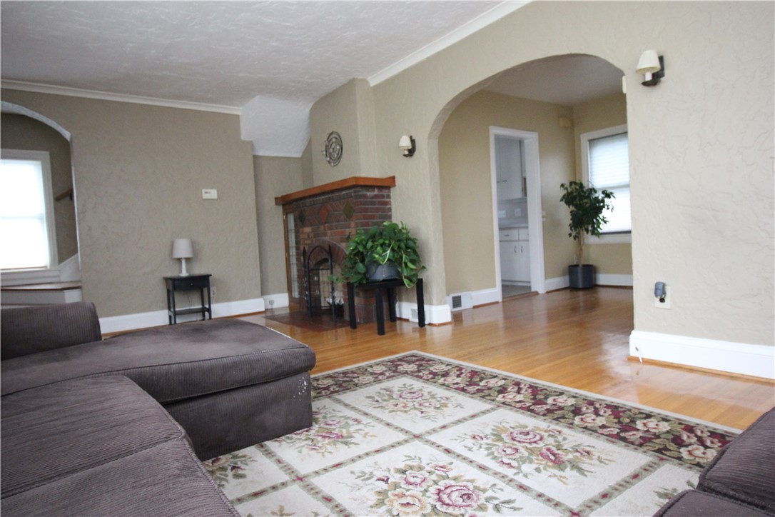 120 Brockley Road Irondequoit, NY 14609 - Photo 6 of 36