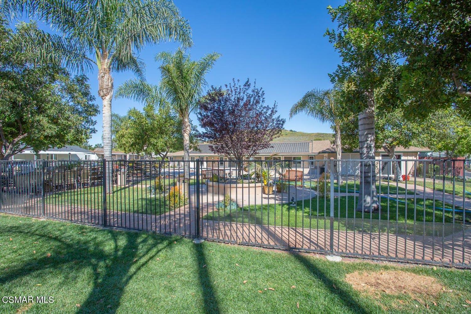 195 Tierra Rejada Road, Unit 157 Simi Valley, CA 93065 - Photo 27 of 27 a view of a garden