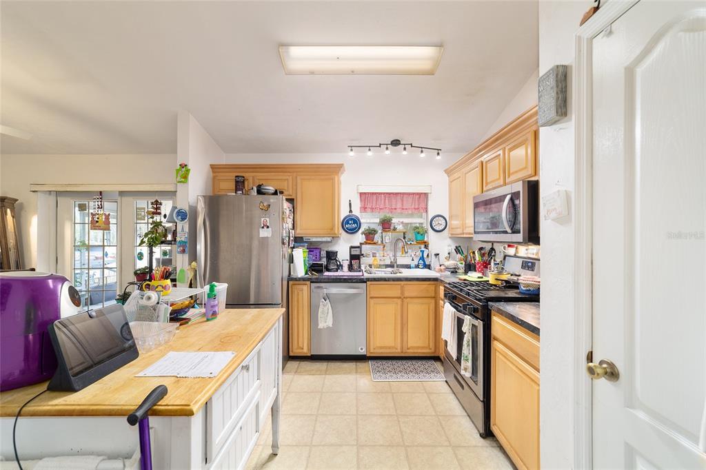 102 Whirlwind Way Hawthorne, FL 32640 - Photo 13 of 67