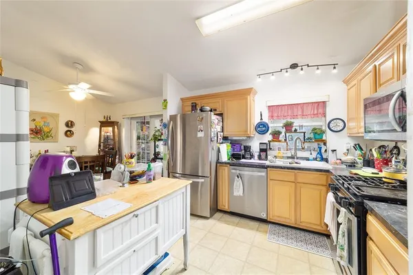 $359,900 | 102 Whirlwind Way, Hawthorne, FL 32640