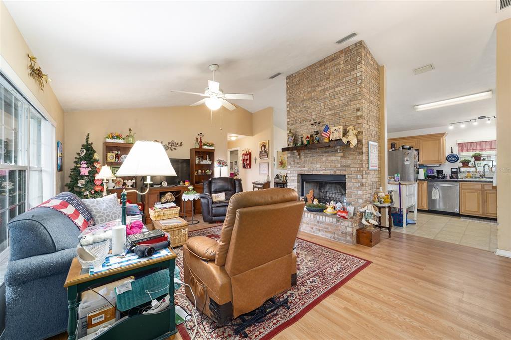 102 Whirlwind Way Hawthorne, FL 32640 - Photo 5 of 67