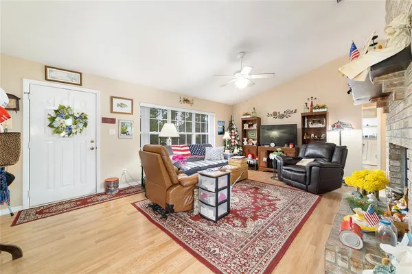 $359,900 | 102 Whirlwind Way, Hawthorne, FL 32640