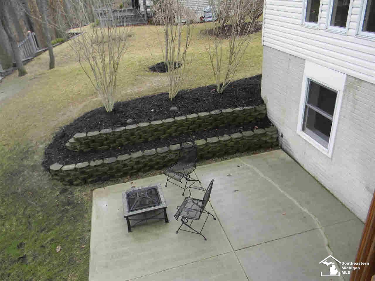2453 Sandpiper Road Lambertville, MI 48144 - Photo 19 of 21 20434249-18.JPG