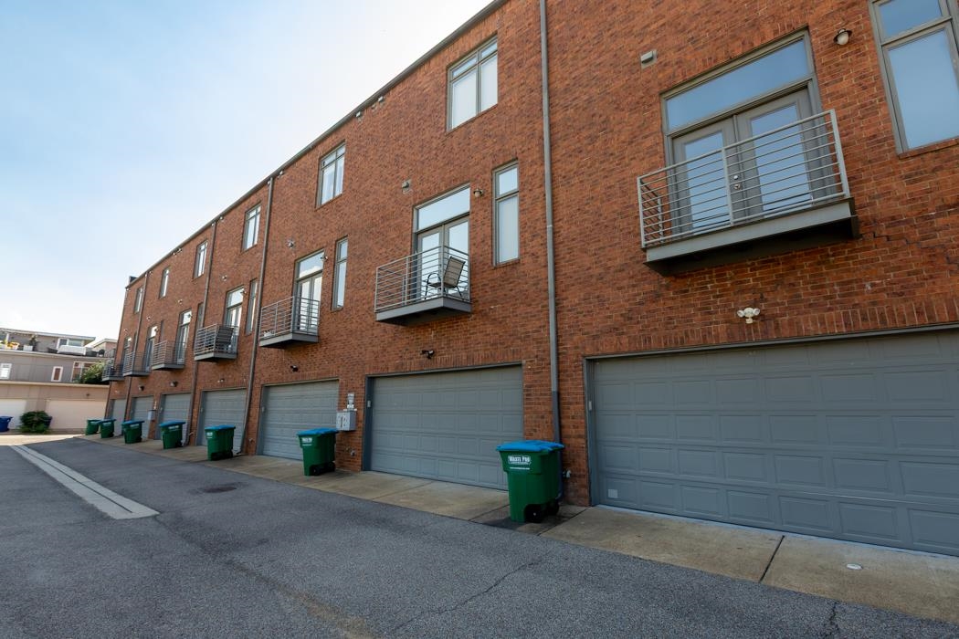 616 Denmark Drive, Unit 106 Memphis, TN 38103 - Photo 24 of 34 a street view along with building