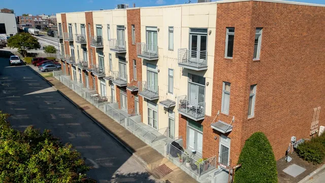 a view of a large building with a lot of windows