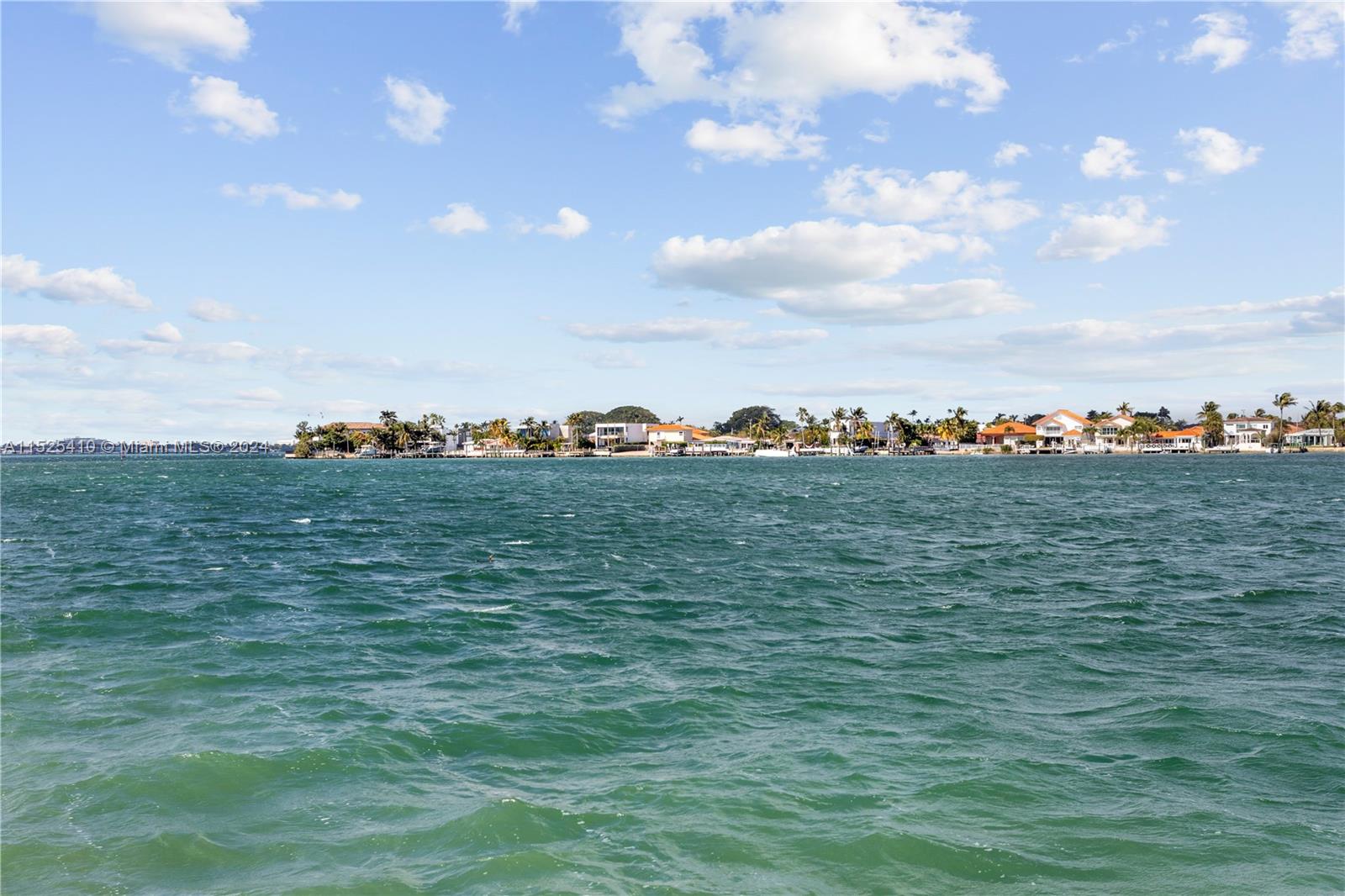 1485 Cleveland Road Miami Beach, FL 33141 - Photo 13 of 43 Gallery Image 13