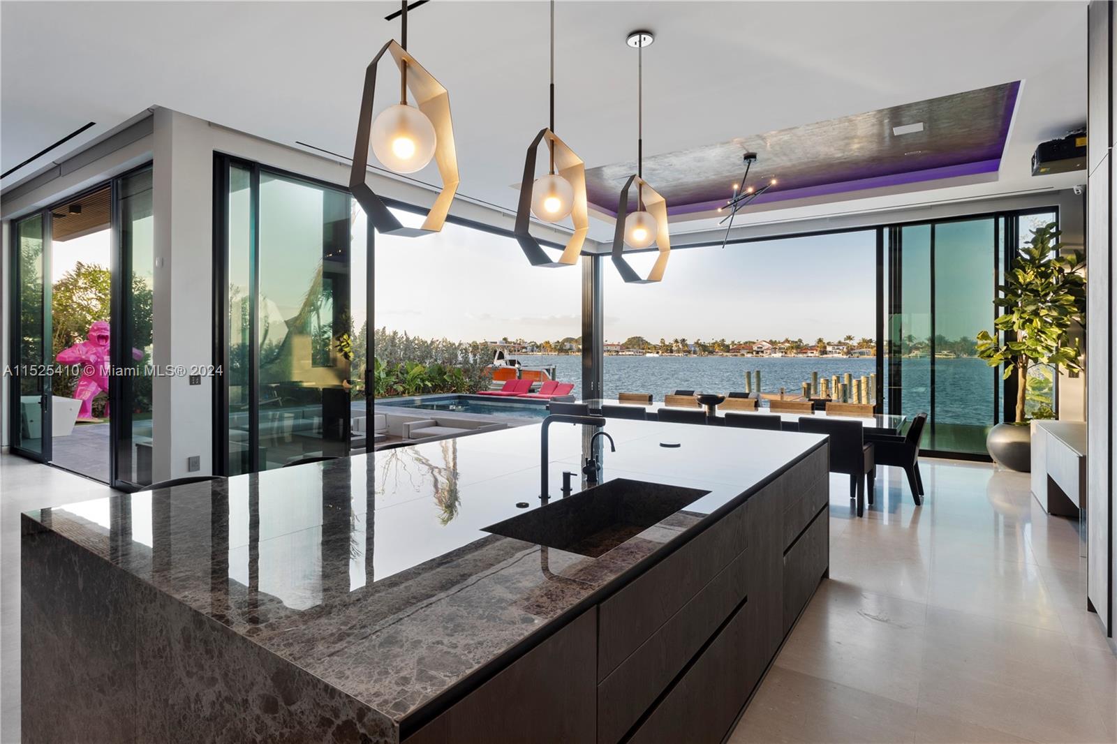 1485 Cleveland Road Miami Beach, FL 33141 - Photo 15 of 43 Gallery Image 15