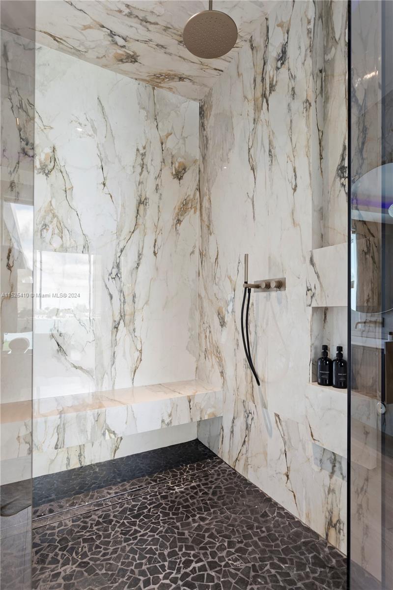 1485 Cleveland Road Miami Beach, FL 33141 - Photo 28 of 43 Gallery Image 28