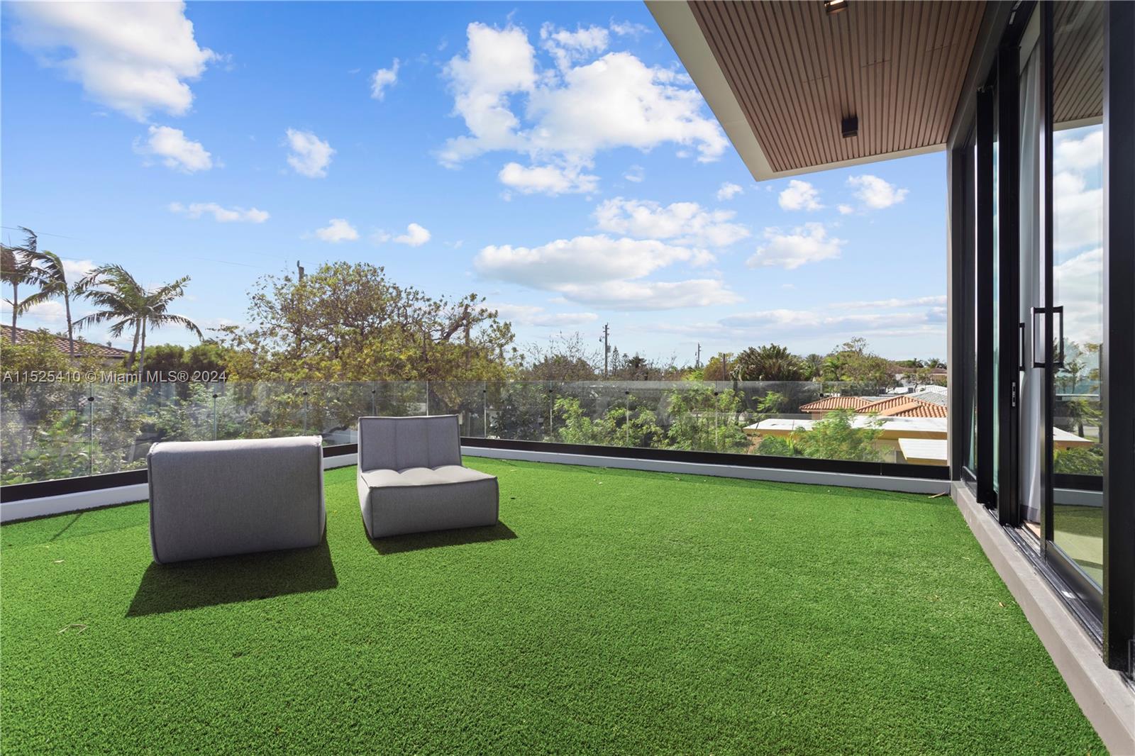 1485 Cleveland Road Miami Beach, FL 33141 - Photo 32 of 43 Gallery Image 32