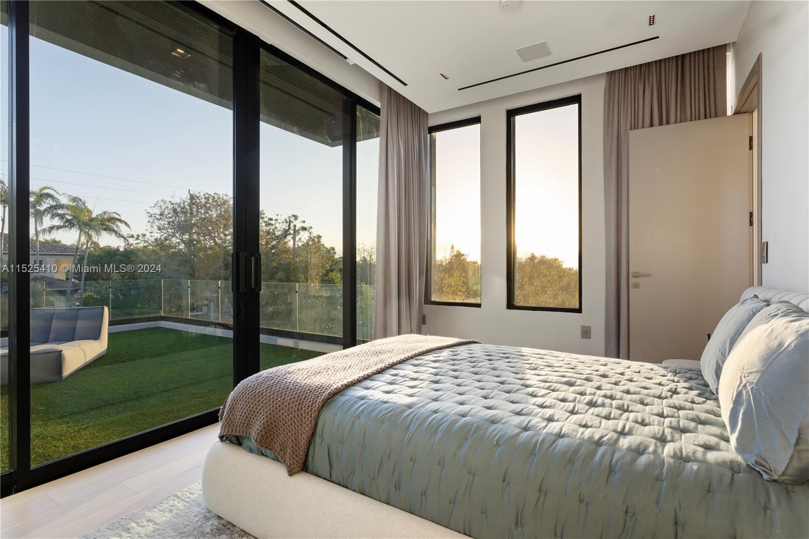 1485 Cleveland Road Miami Beach, FL 33141 - Photo 40 of 43 Gallery Image 40