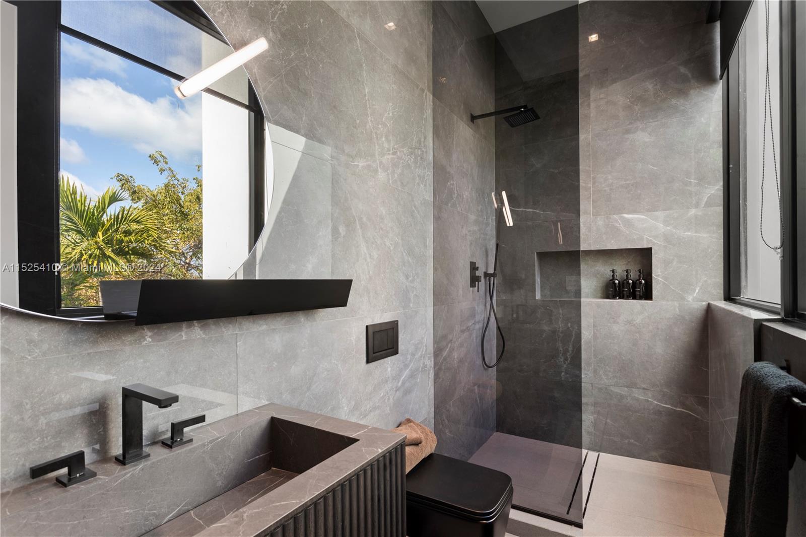 1485 Cleveland Road Miami Beach, FL 33141 - Photo 41 of 43 Gallery Image 41