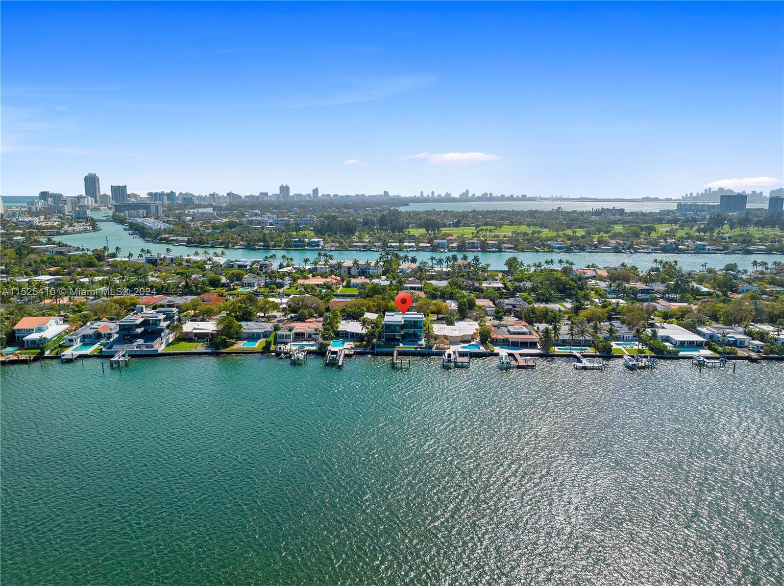 1485 Cleveland Road Miami Beach, FL 33141 - Photo 5 of 43 Gallery Image 5
