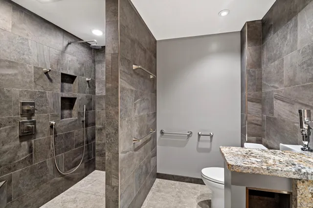 $2,499 | 11125 Baltimore Street Northeast, Unit L, Blaine, MN 55449