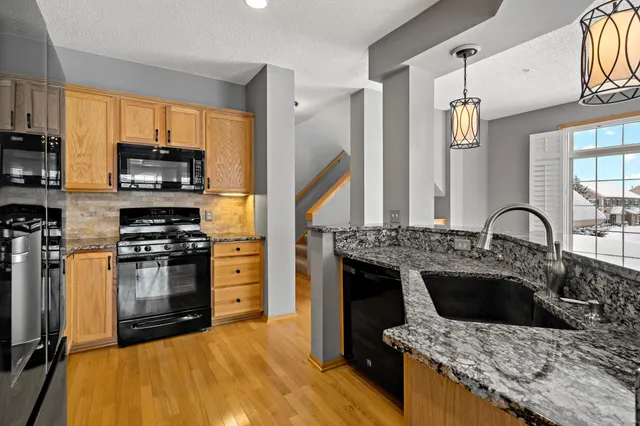 $2,499 | 11125 Baltimore Street Northeast, Unit L, Blaine, MN 55449