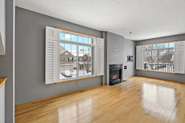 $2,499 | 11125 Baltimore Street Northeast, Unit L, Blaine, MN 55449