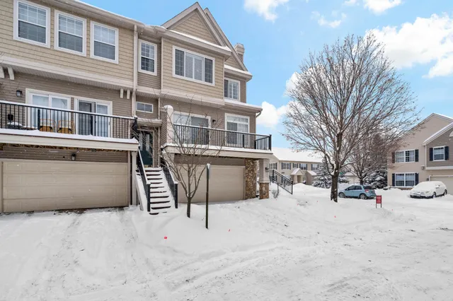 $2,499 | 11125 Baltimore Street Northeast, Unit L, Blaine, MN 55449