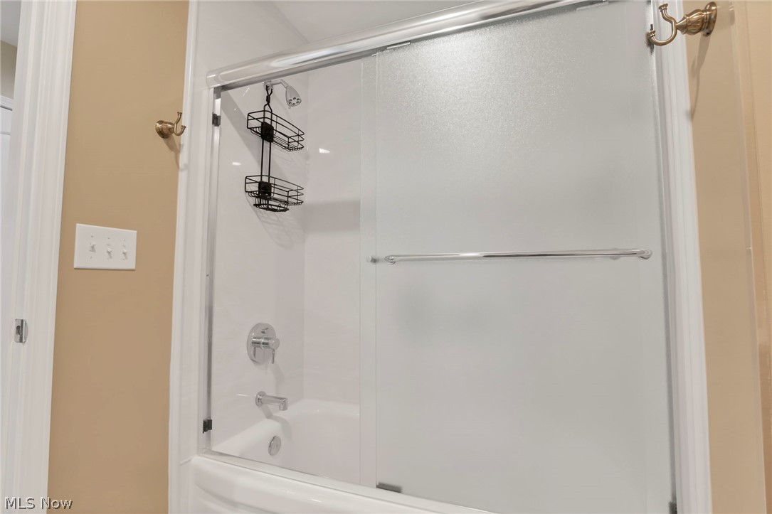 14953 King Road Howard, OH 43028 - Photo 20 of 40 Guest bathroom