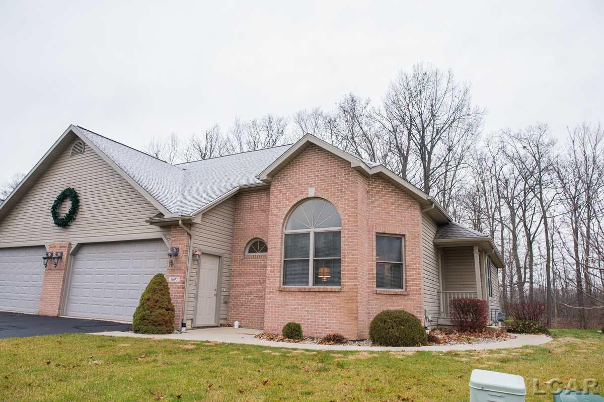 1690 Rivers Edge Court Adrian, MI 49221 - Photo 2 of 36 31308943-1.JPG