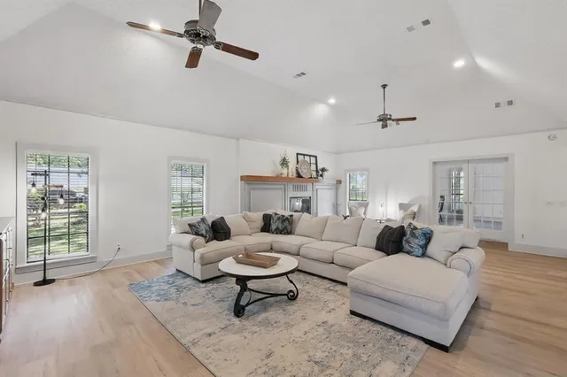 $1,649,999 | 1189 West Jeter Road, Bartonville, TX 76226