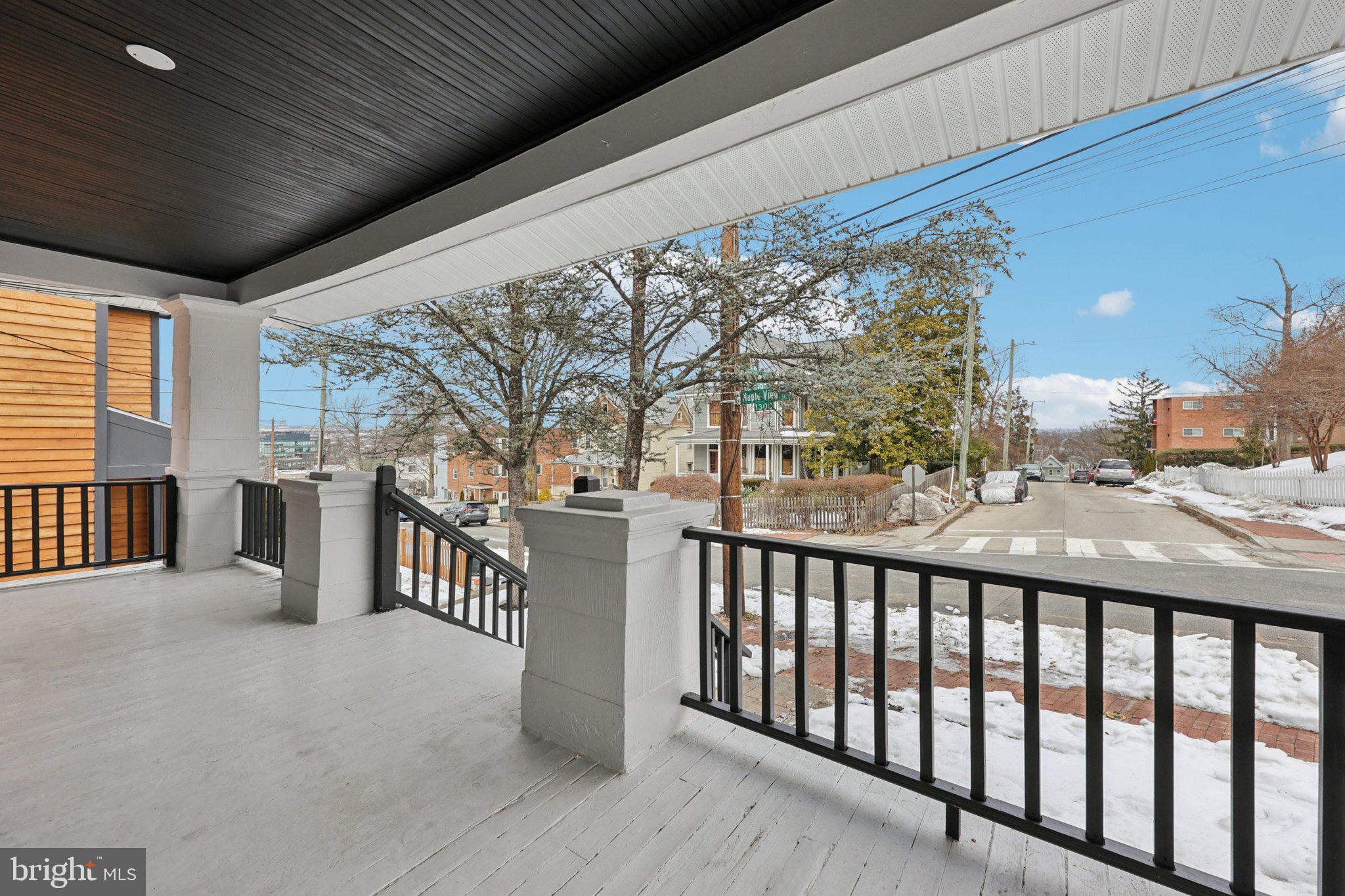 1335 Maple View Place Southeast Washington, DC 20020 - Photo 3 of 39