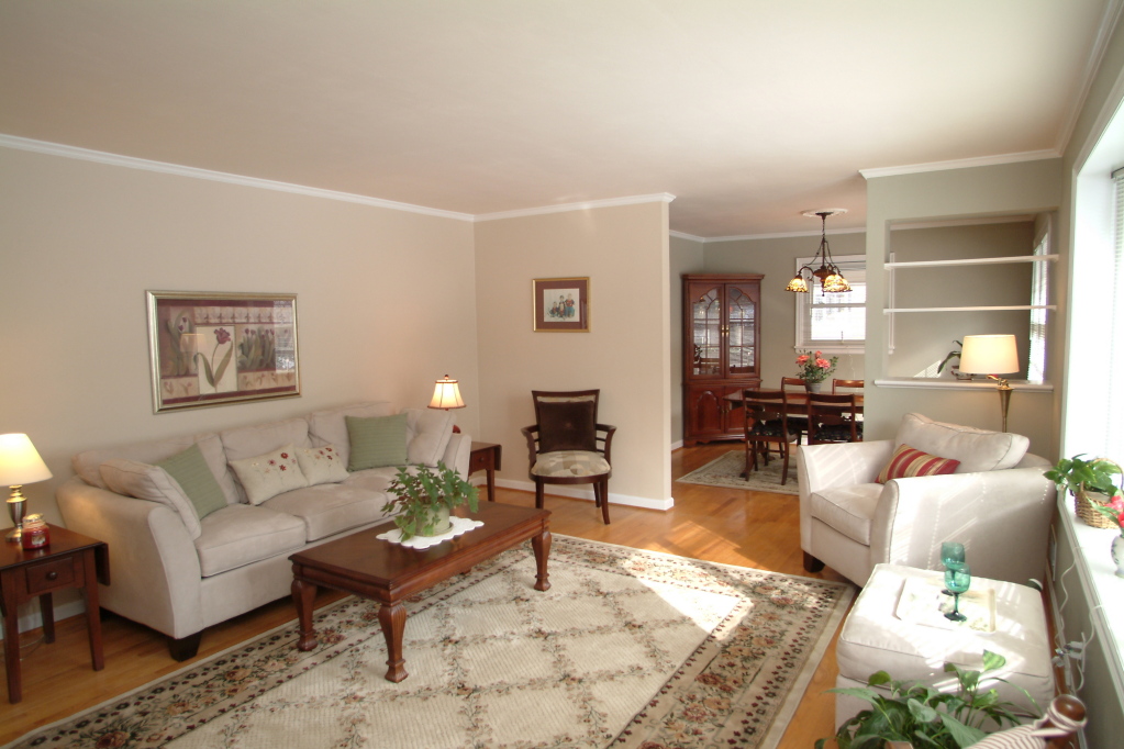 3719 Grandin Road Southwest Roanoke, VA 24018 - Photo 3 of 9 INTERIOR