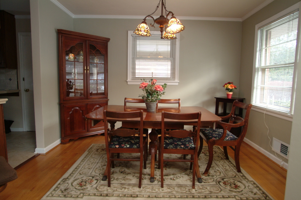 3719 Grandin Road Southwest Roanoke, VA 24018 - Photo 4 of 9 INTERIOR