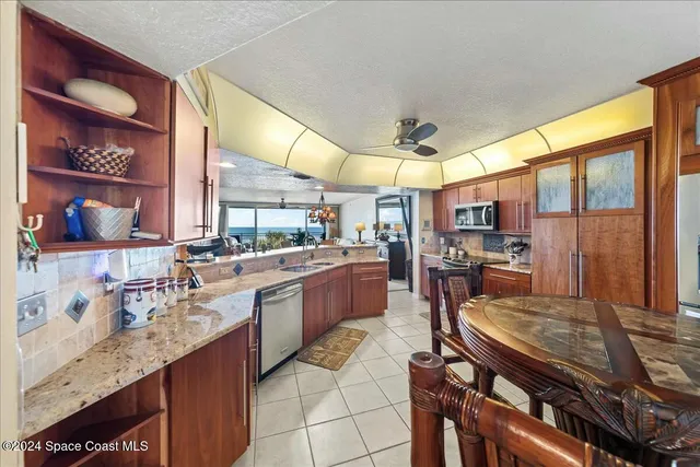 $6,000 | 925 Florida A1A, Unit 203, Satellite Beach, FL 32937