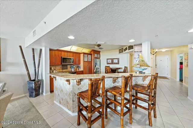 $6,000 | 925 Florida A1A, Unit 203, Satellite Beach, FL 32937