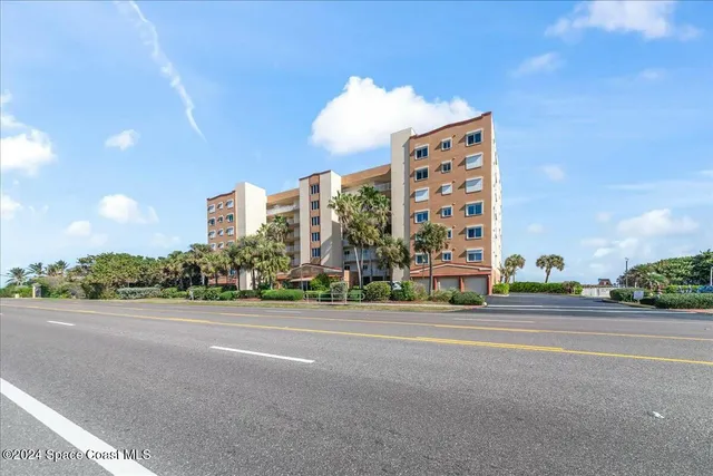 $6,000 | 925 Florida A1A, Unit 203, Satellite Beach, FL 32937