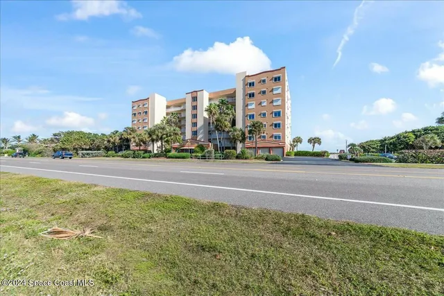 $6,000 | 925 Florida A1A, Unit 203, Satellite Beach, FL 32937