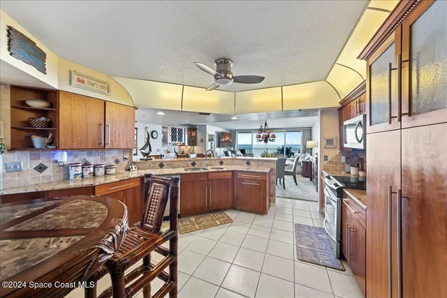 $6,000 | 925 Florida A1A, Unit 203, Satellite Beach, FL 32937