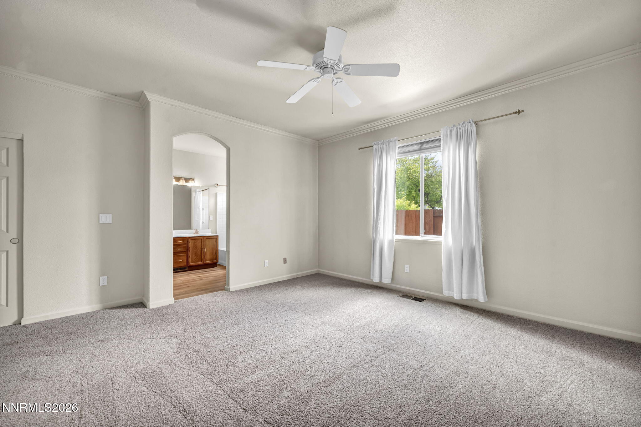 11555 Lone Desert Drive Reno, NV 89506 - Photo 11 of 27 31-web-or-mls-11555-lone-desert-dr (1)