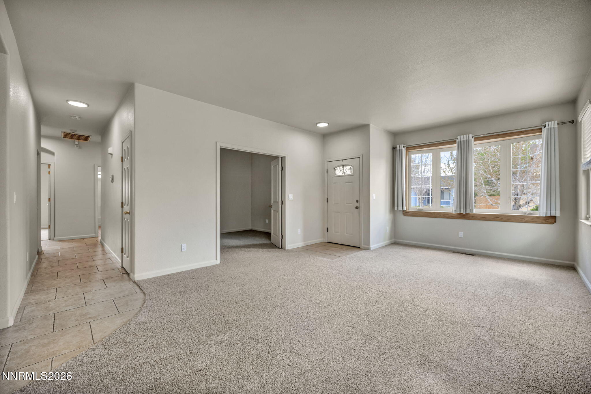 11555 Lone Desert Drive Reno, NV 89506 - Photo 4 of 27 23-web-or-mls-11555-lone-desert-dr (1)