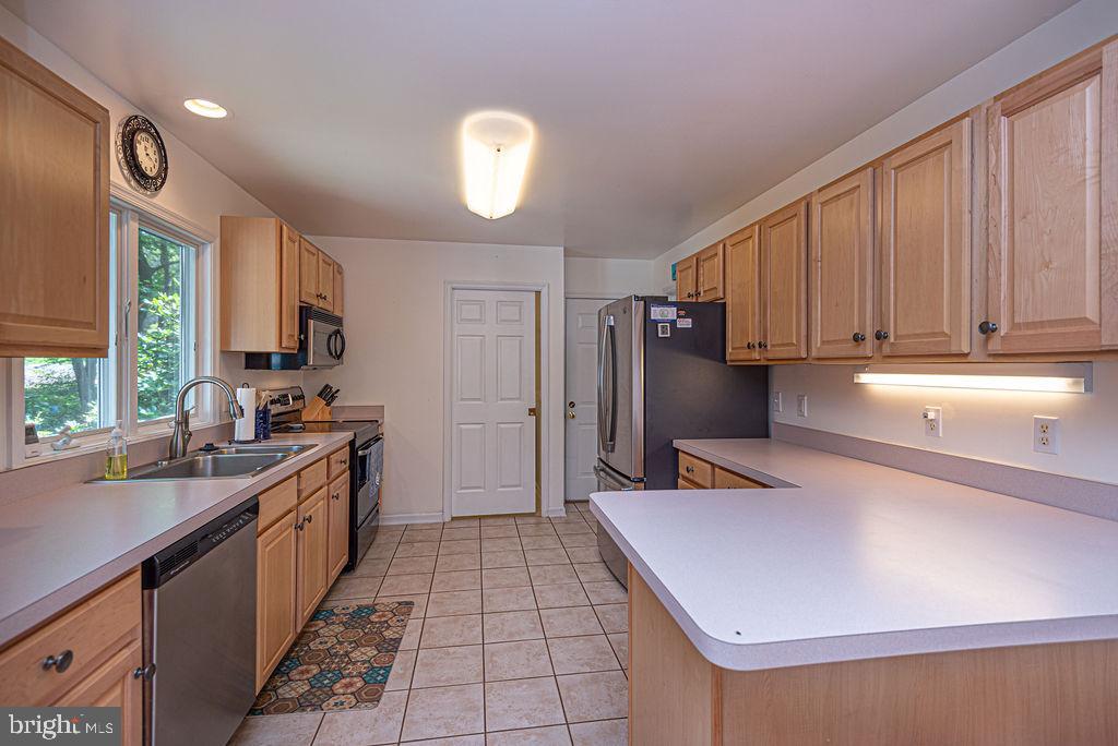 6 Harpoon Road Ocean Pines, MD 21811 - Photo 17 of 65 Chef style Kitchen