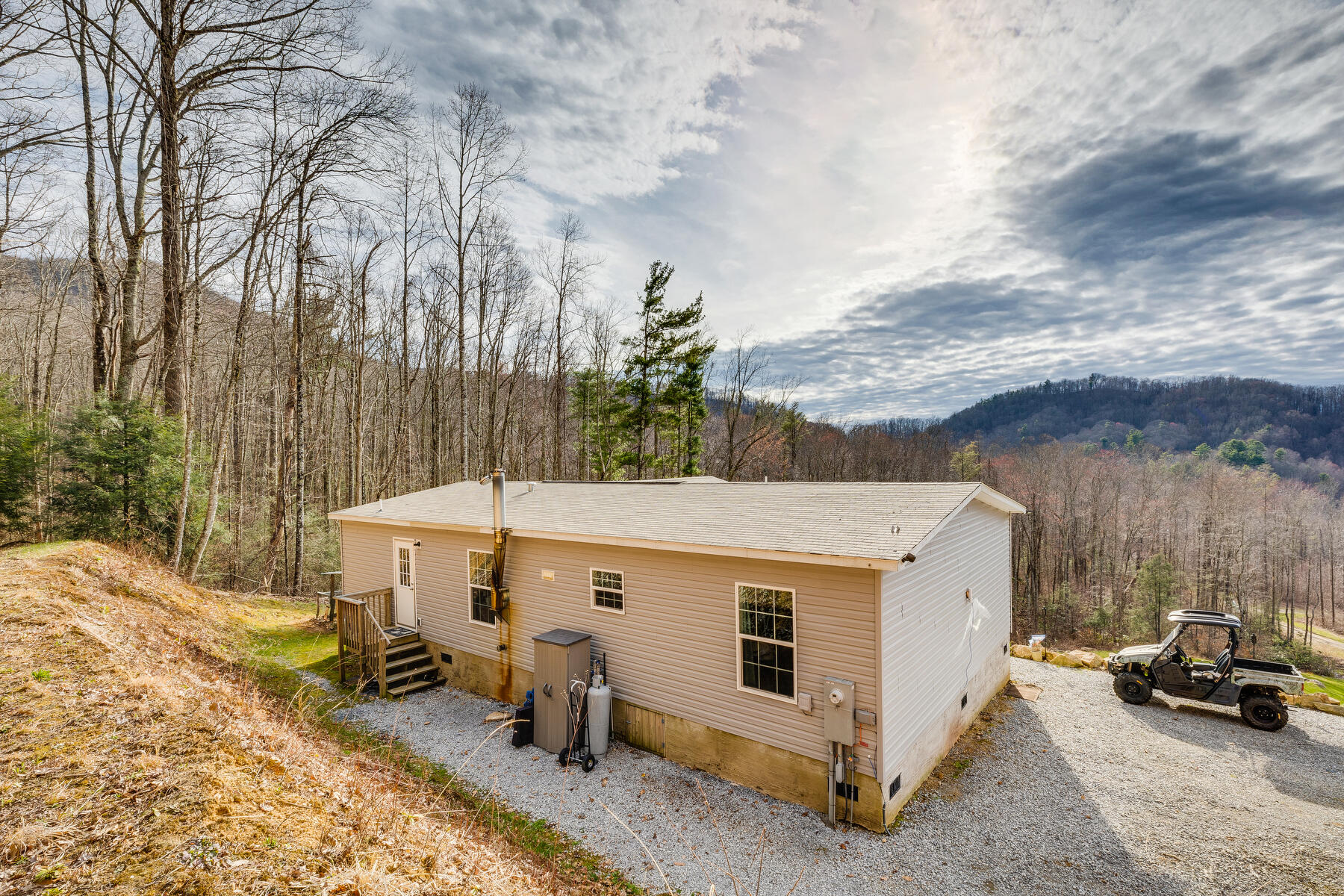 103 Potts Road Erwin, TN 37650 - Photo 42 of 69 038