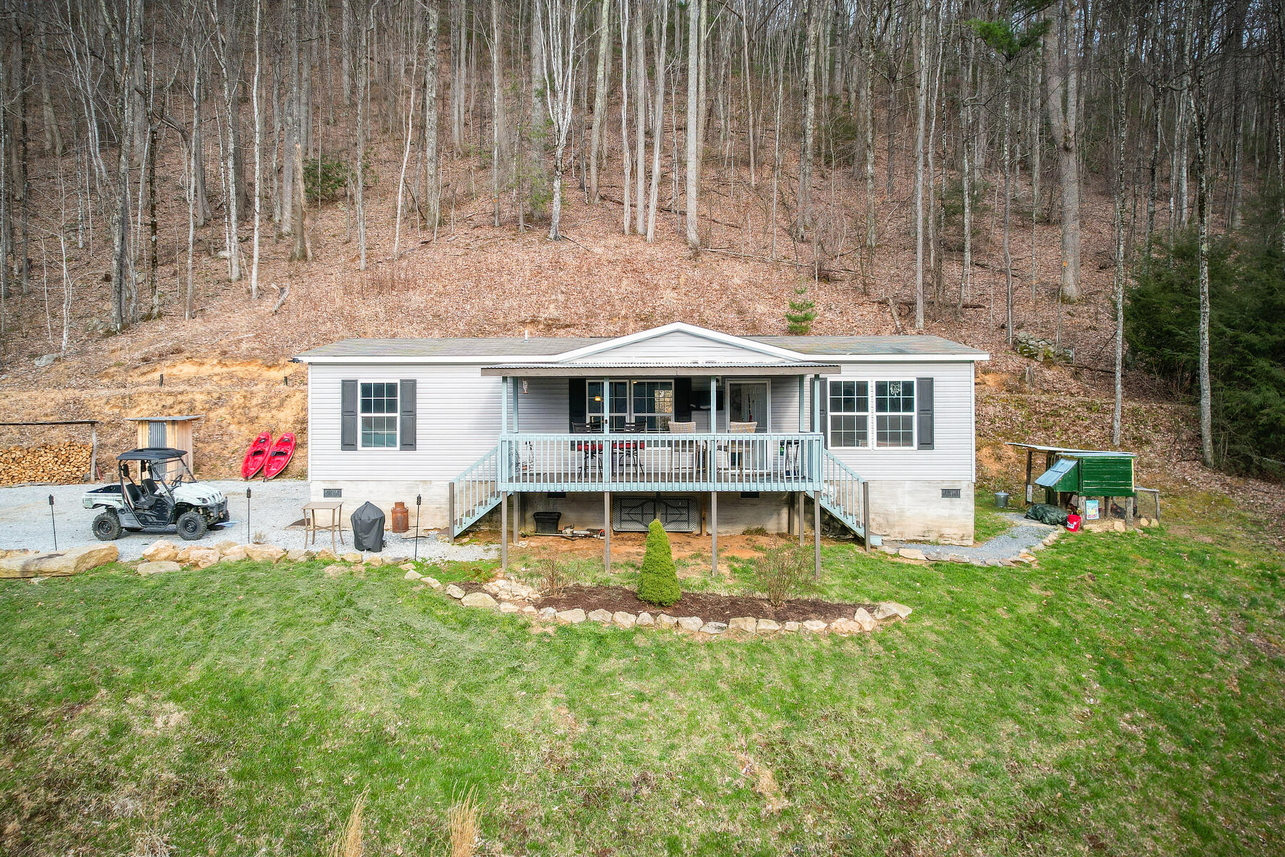 103 Potts Road Erwin, TN 37650 - Photo 5 of 69 001