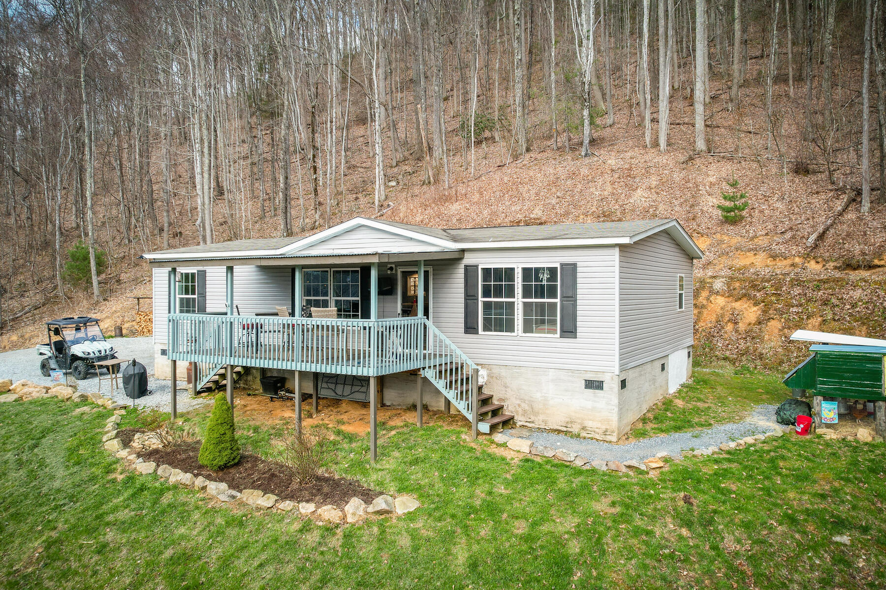 103 Potts Road Erwin, TN 37650 - Photo 7 of 69 003