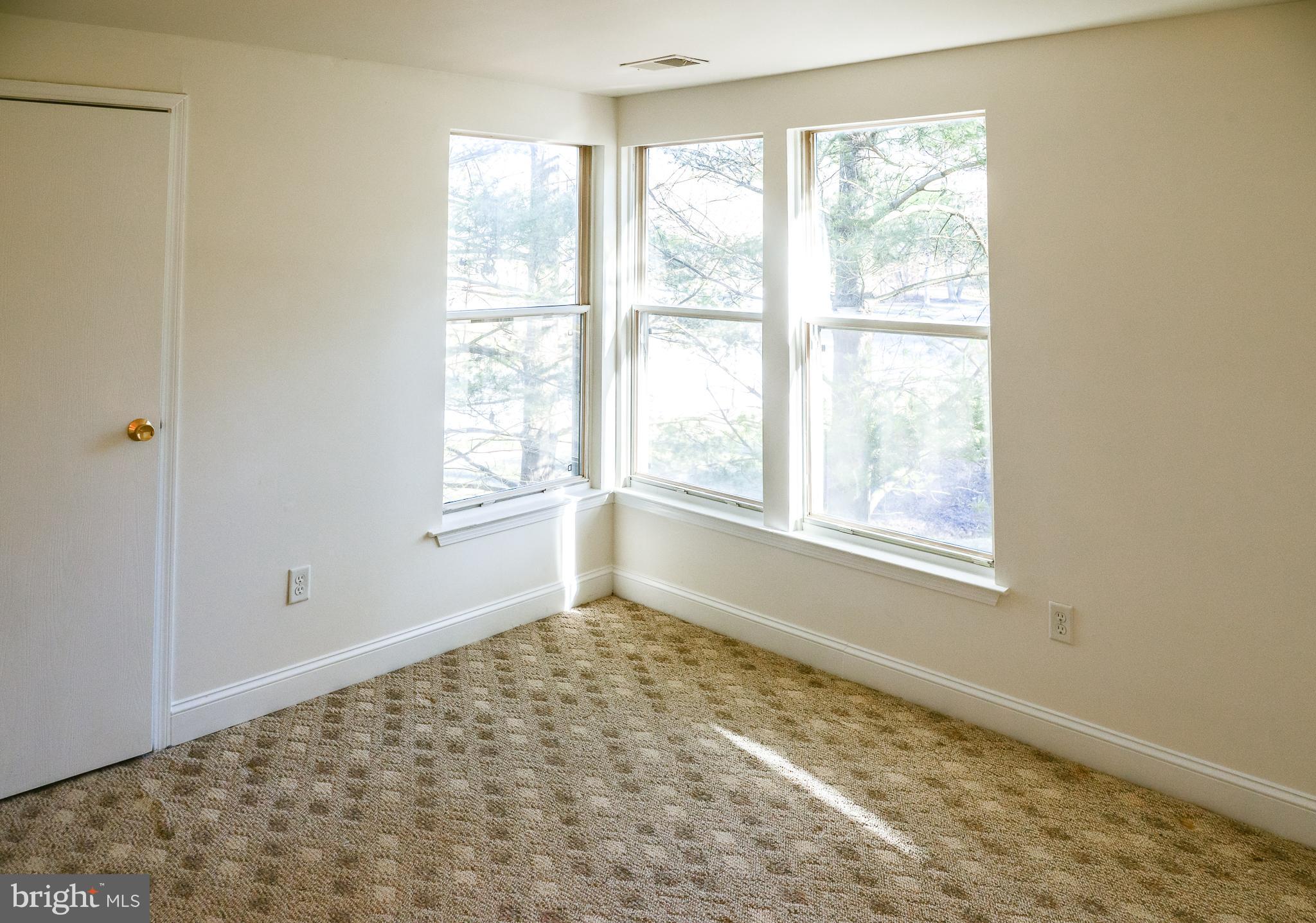 5900 Watch Chain Way, Unit 705 Columbia, MD 21044 - Photo 4 of 8 Primary Bedroom with large closet