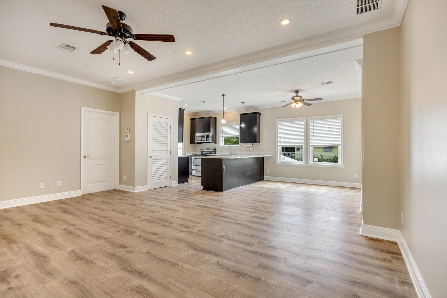 27024 Shannahan Road Summerland Key, FL 33042 - Photo 14 of 43 Living area