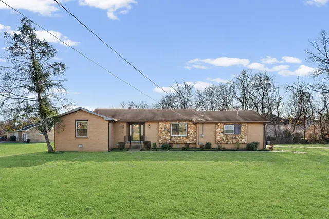 $410,000 | 200 Queens Ln Court, Nashville, TN 37218