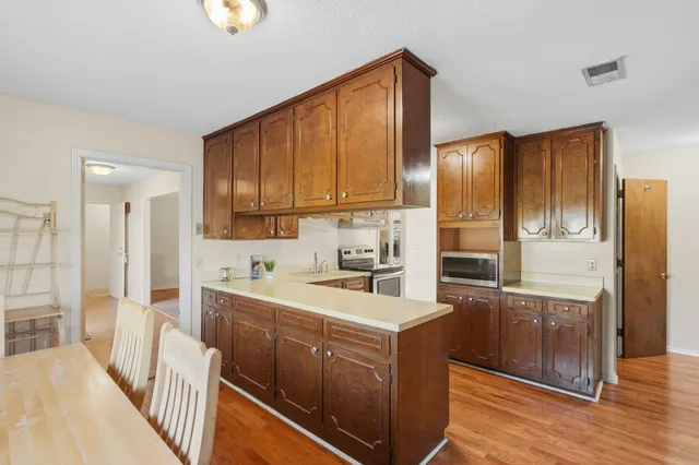 $410,000 | 200 Queens Ln Court, Nashville, TN 37218