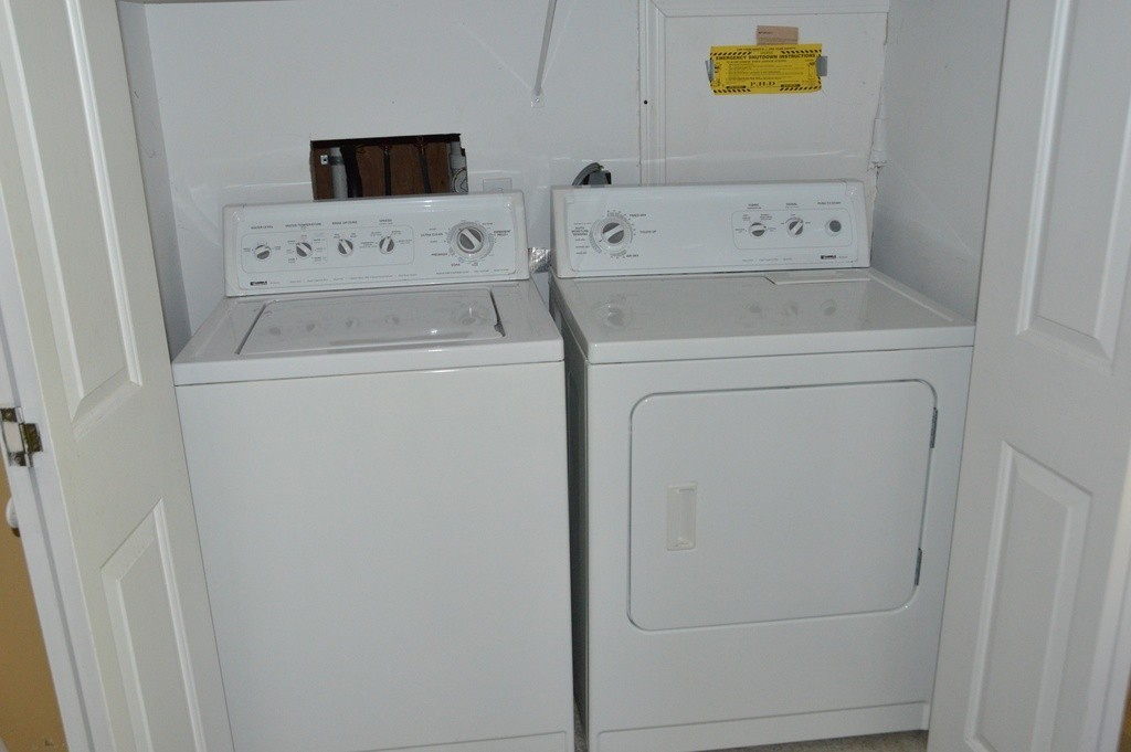 61 Stonegate Road Chelmsford, MA 01824 - Photo 17 of 17 a utility room with dryer and washer