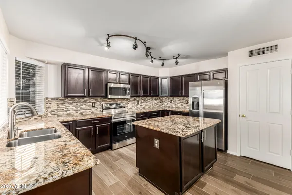 $845,000 | 14831 North 42nd Way, Phoenix, AZ 85032